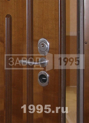 Ручка двери с фрезеровкой Ручка двери с фрезеровкой