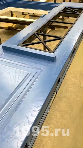 Дверная створка с ковкой Дверная створка с ковкой