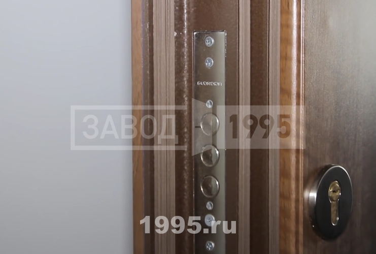 Замок Гардиан Замок Гардиан