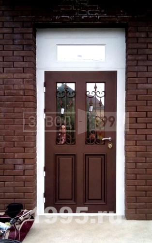 Стальная дверь с ковкой и стеклом Стальная дверь с ковкой и стеклом