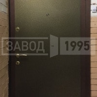 Дверь с бронеконвертом Дверь с бронеконвертом