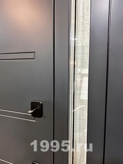 Стекло в боковой вставке Стекло в боковой вставке