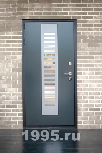 Дверь с отделкой МДФ и глянцевыми вставками Дверь с отделкой МДФ и глянцевыми вставками